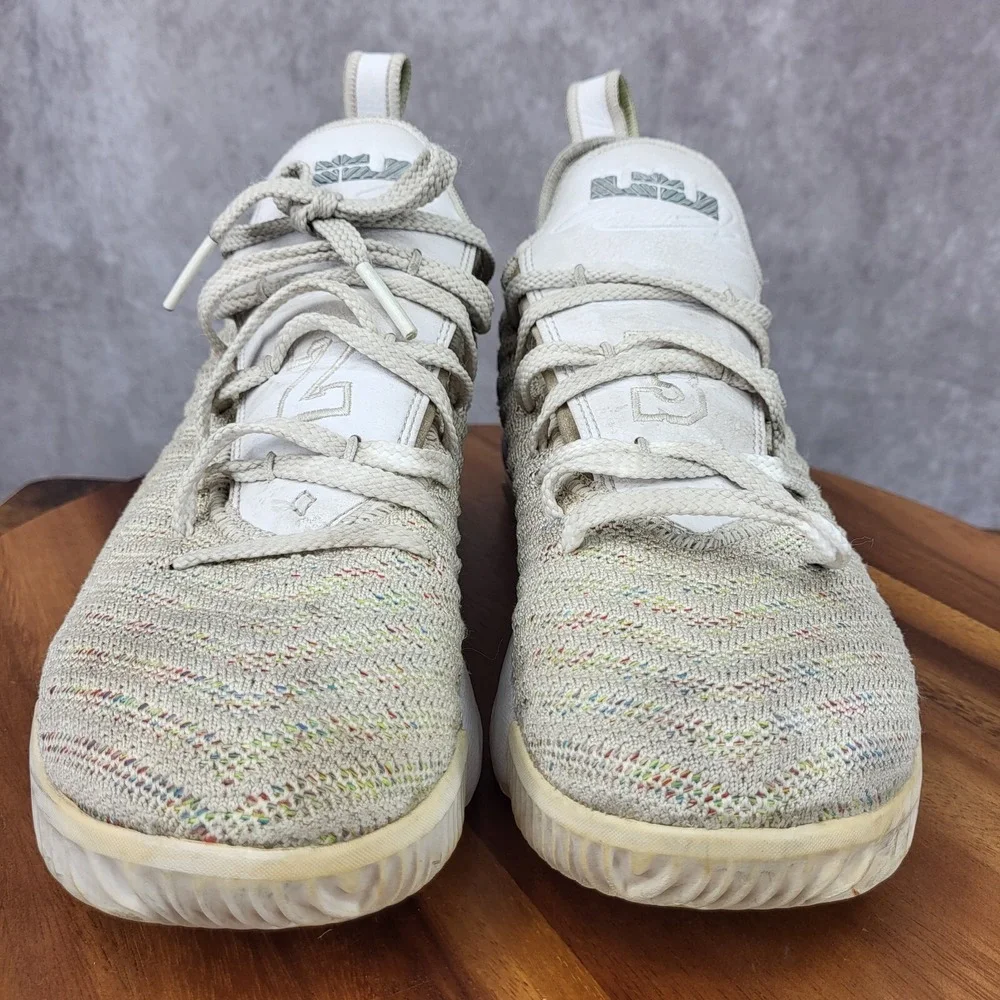 Nike Lebron 16 Buzz Lightyear Basketball Shoes Boys 6.5 White Sneakers AQ2465102 - Picture 3 of 15